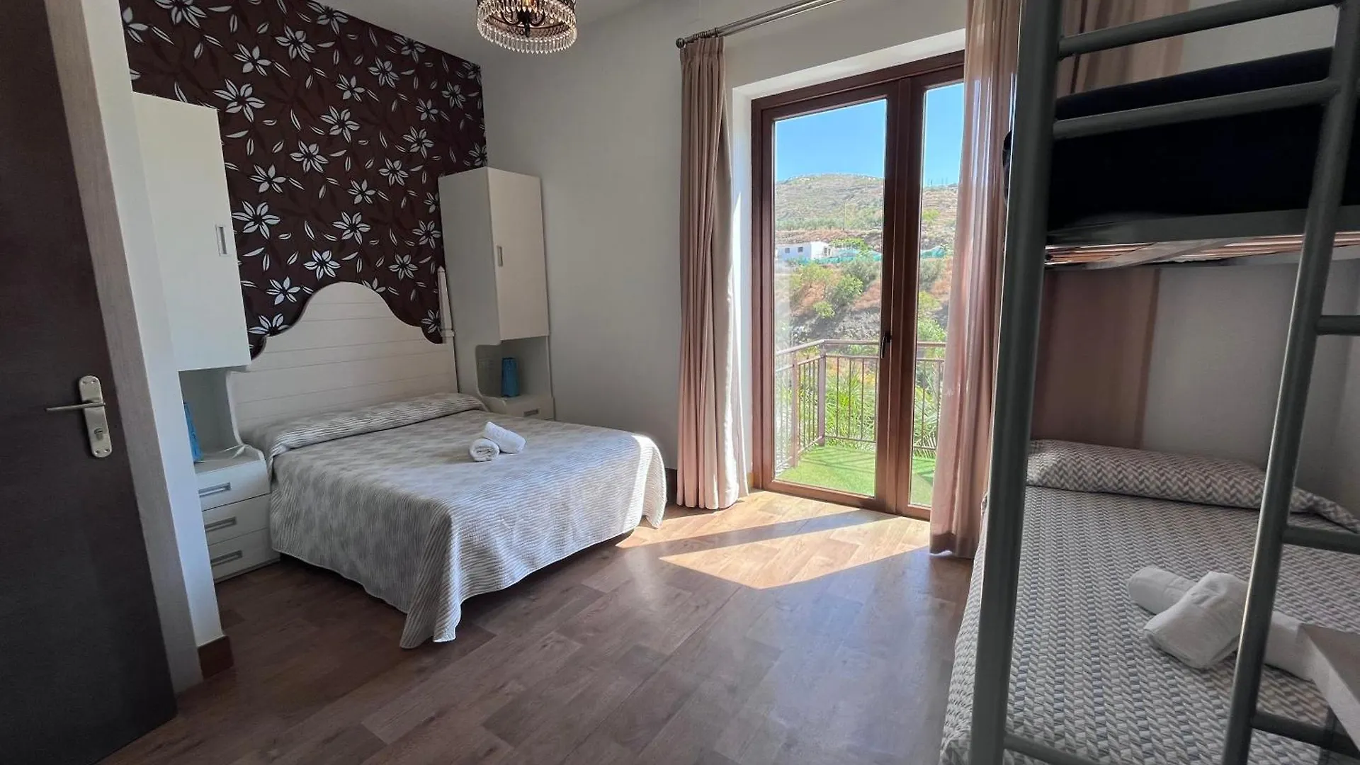Balcones De Bentomiz Aparthotel Velez Malaga