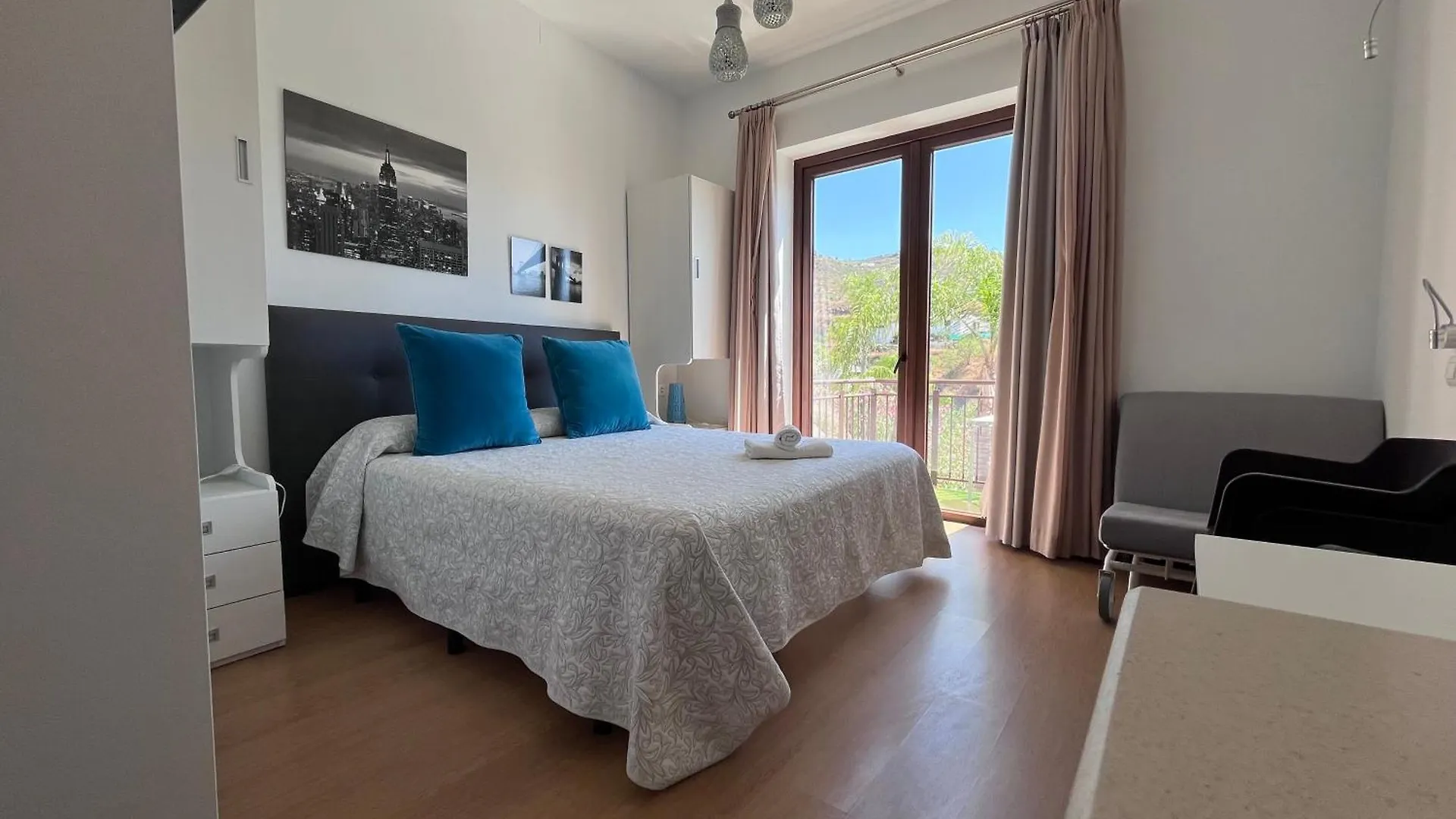 Balcones De Bentomiz Aparthotel Velez Malaga